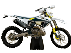 husqvarna-te150i-2020-2021-skid-plate-bash-plate-pipe-protector-2-scaled-1-removebg-preview.png